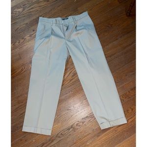 Dockers classic fit khakis. Waist 34 length 30